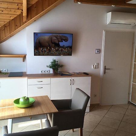Ajo Apartments - Alte Donau Lake View Balcony Studio - Self-Check-In Viena Exterior foto